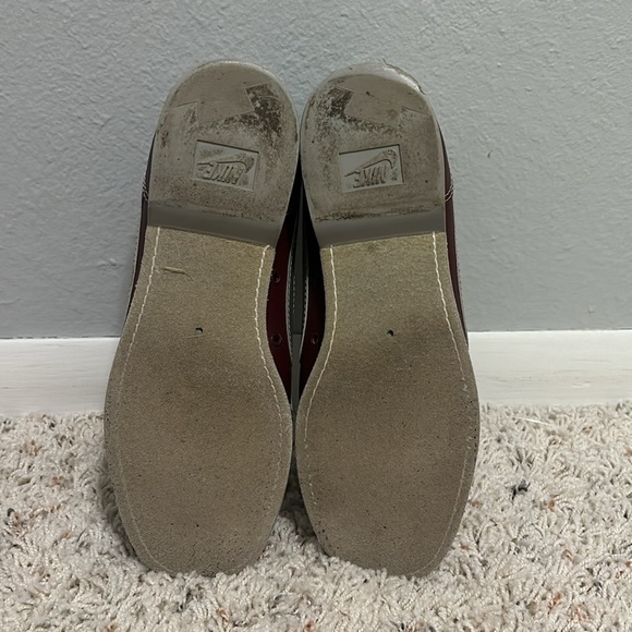 Vintage Bowling 80s Women’s Nike Bowling Shoes Size 7.5 Maroon and Silver - Picture 5 of 12